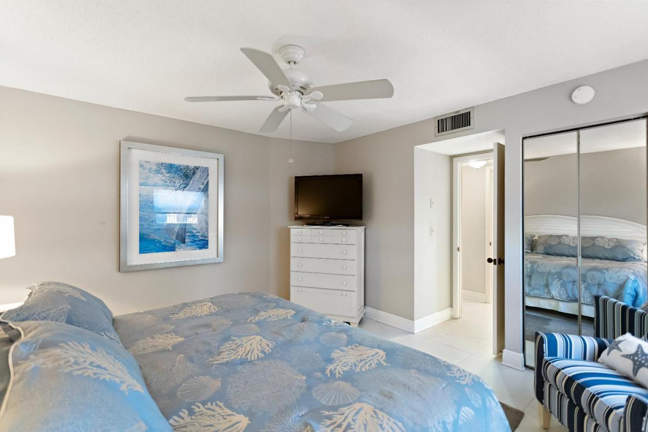 Gulf Gate Resort By Travel Resort Services St. Pete Beach Esterno foto